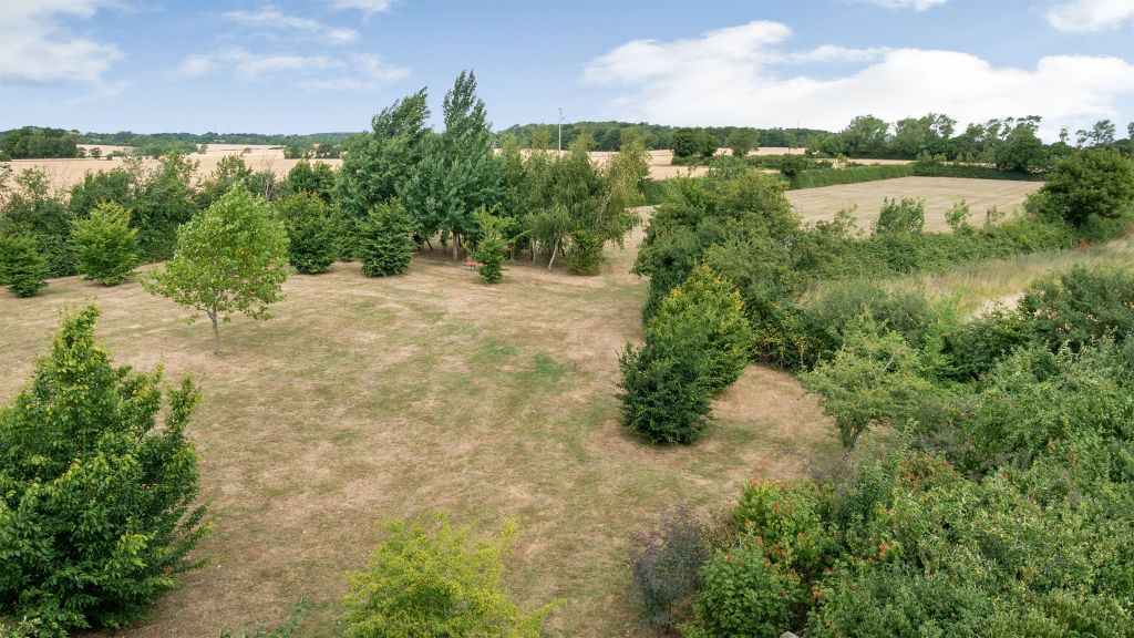 Property photo 3 of 24