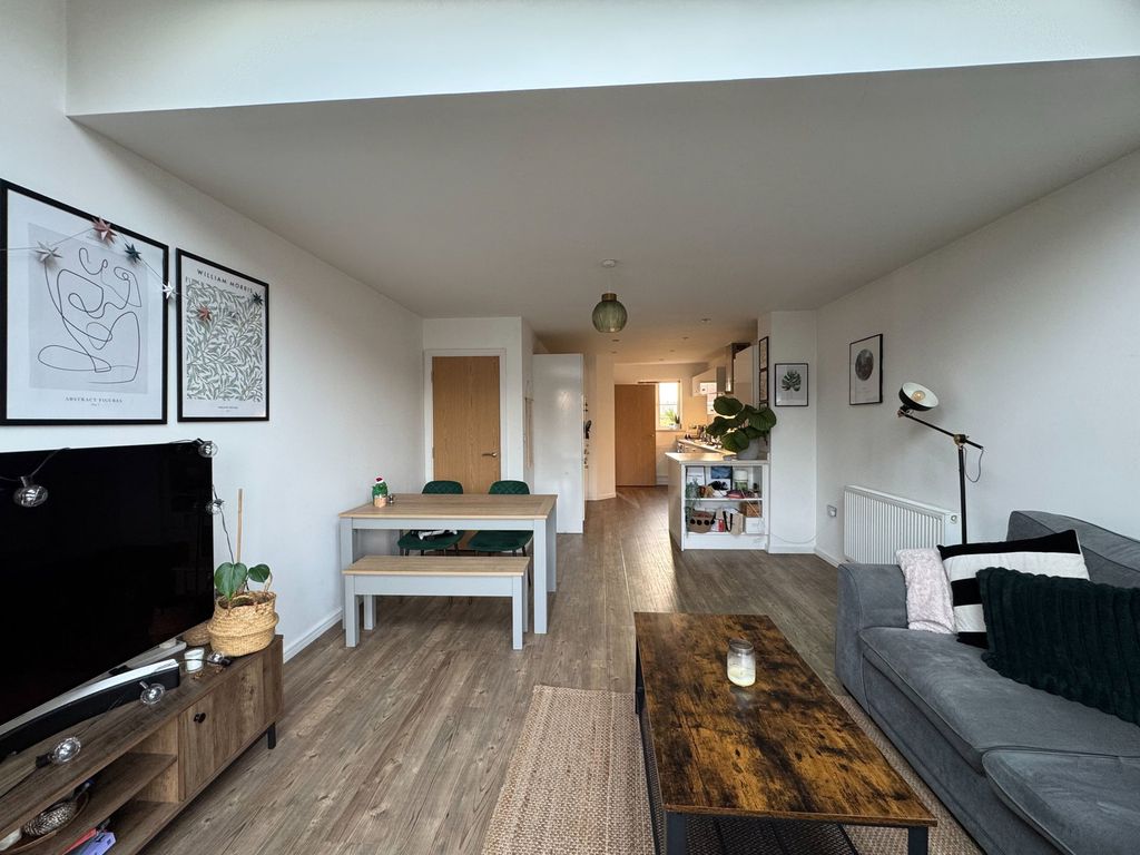 Property photo 3 of 29