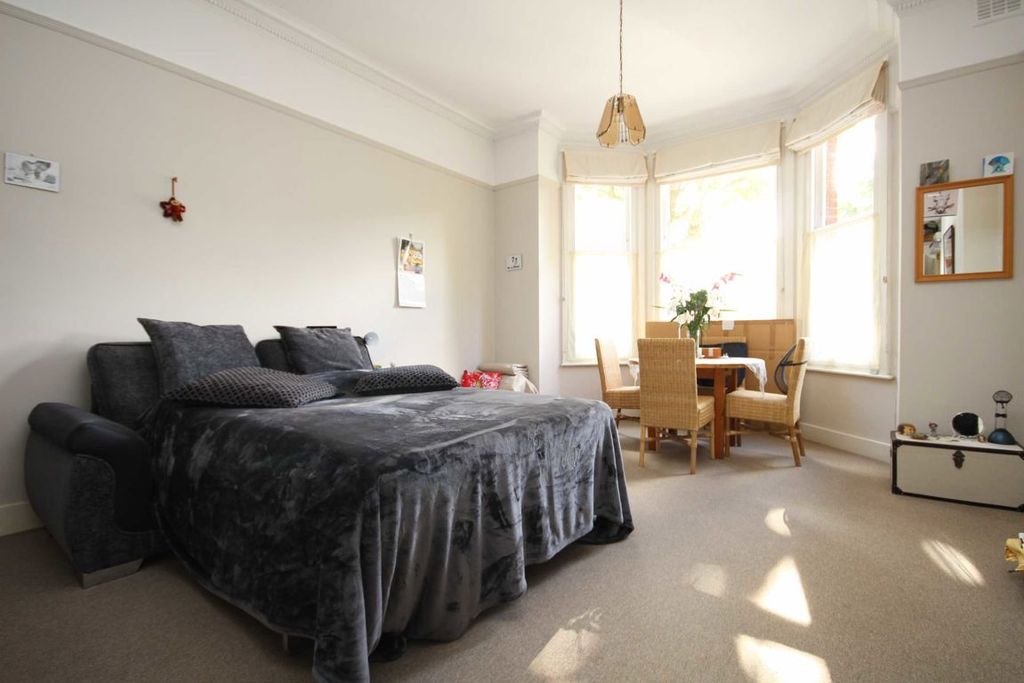 Property photo 2 of 4