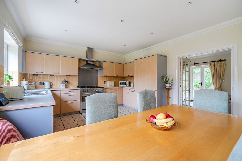 Property photo 3 of 15