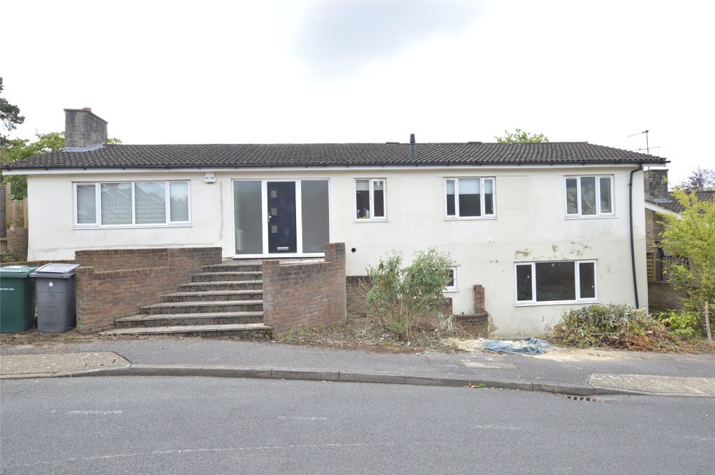 Property photo 3 of 11 Picture No. 12