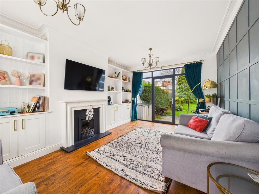 Property photo 2 of 17 Cam05193G0-Pr0089-Still001.Jpg