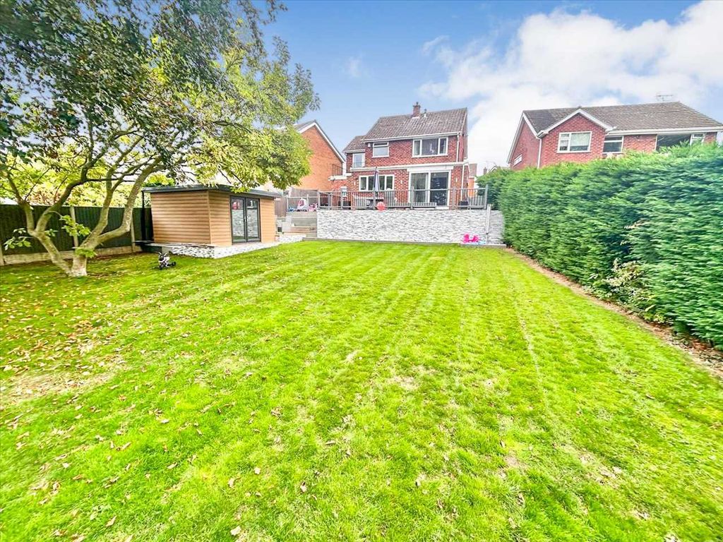 Property photo 2 of 29