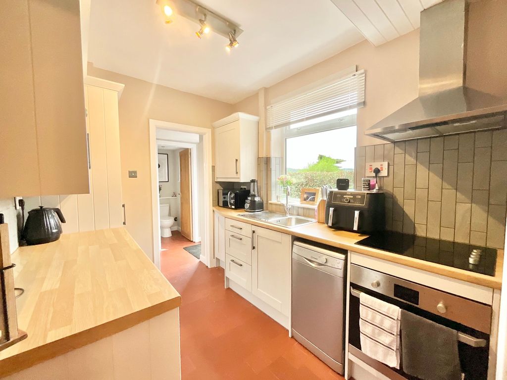 Property photo 3 of 24