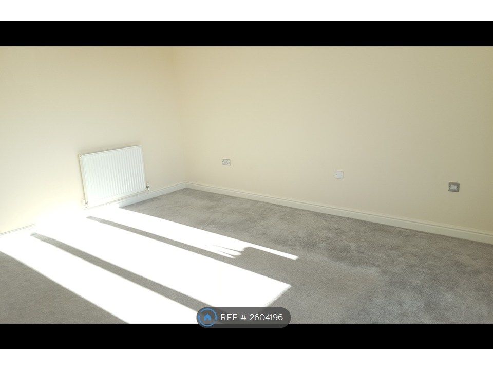 Property photo 2 of 12 Living Room