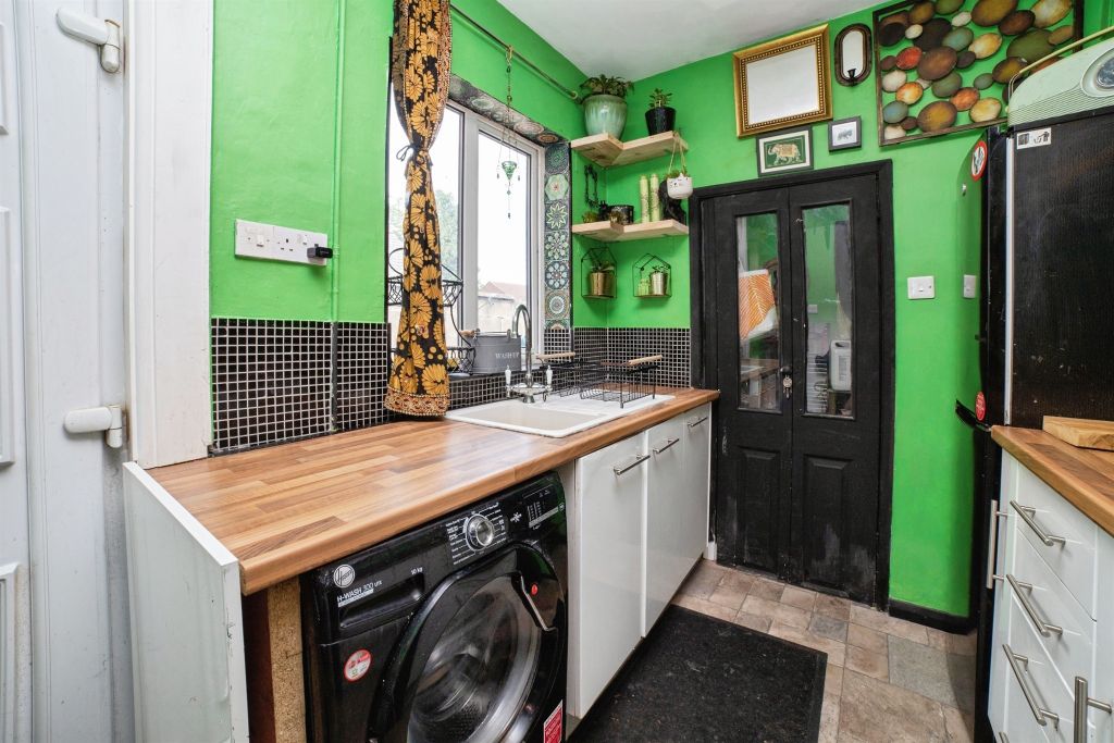 Property photo 3 of 18