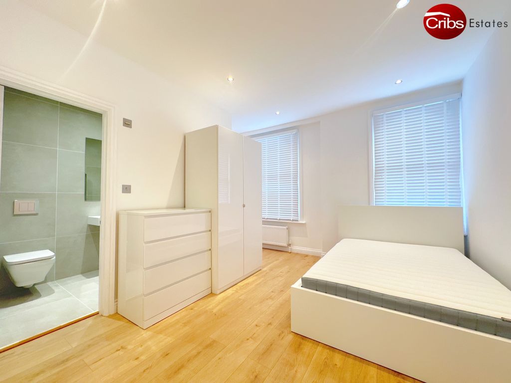 Property photo 3 of 11 Gallery