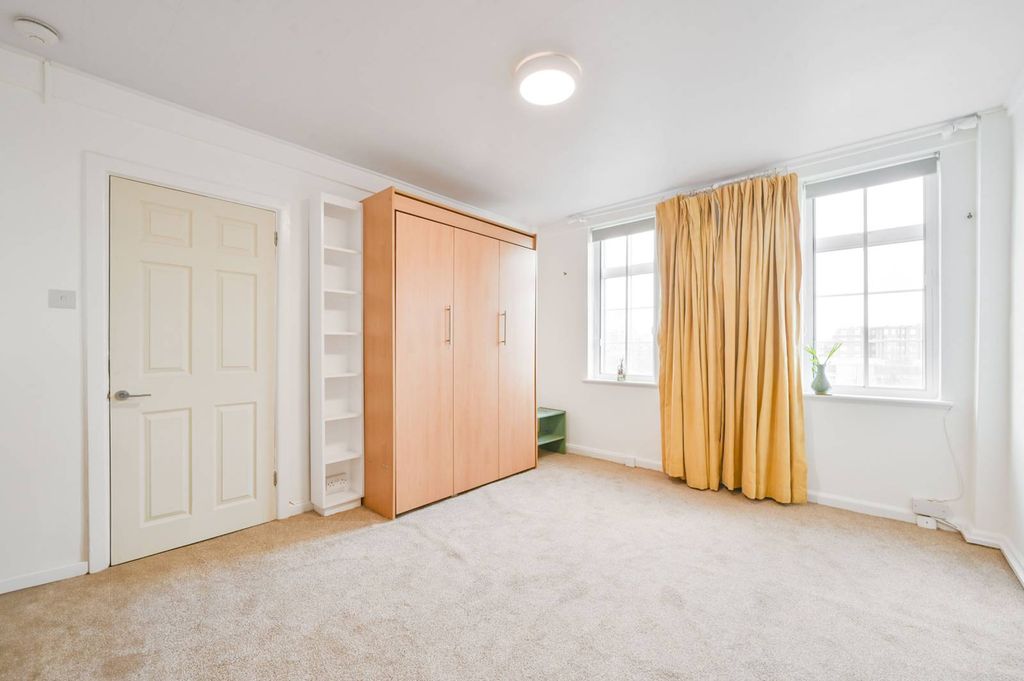 Property photo 3 of 8