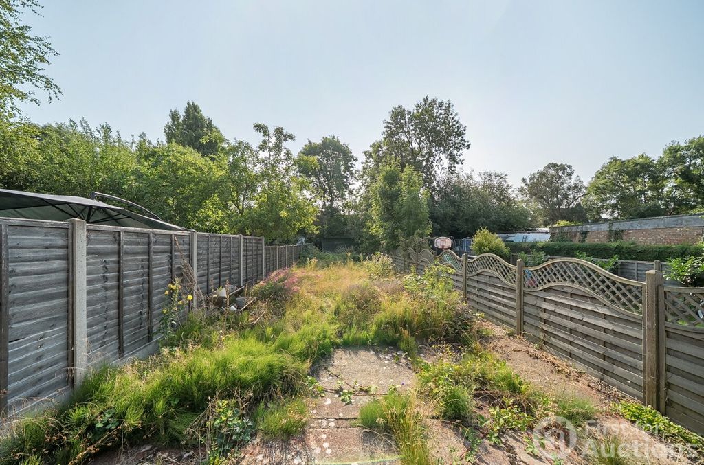 Property photo 2 of 12 Picture No. 24
