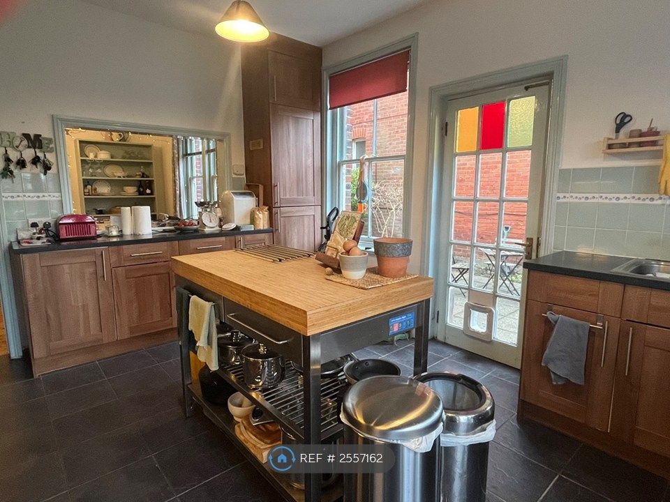 Property photo 2 of 15 Kitchen