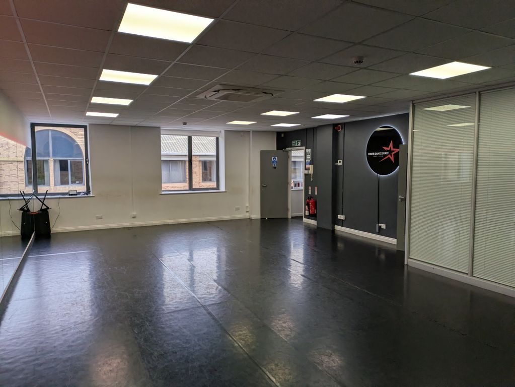 Property photo 3 of 11