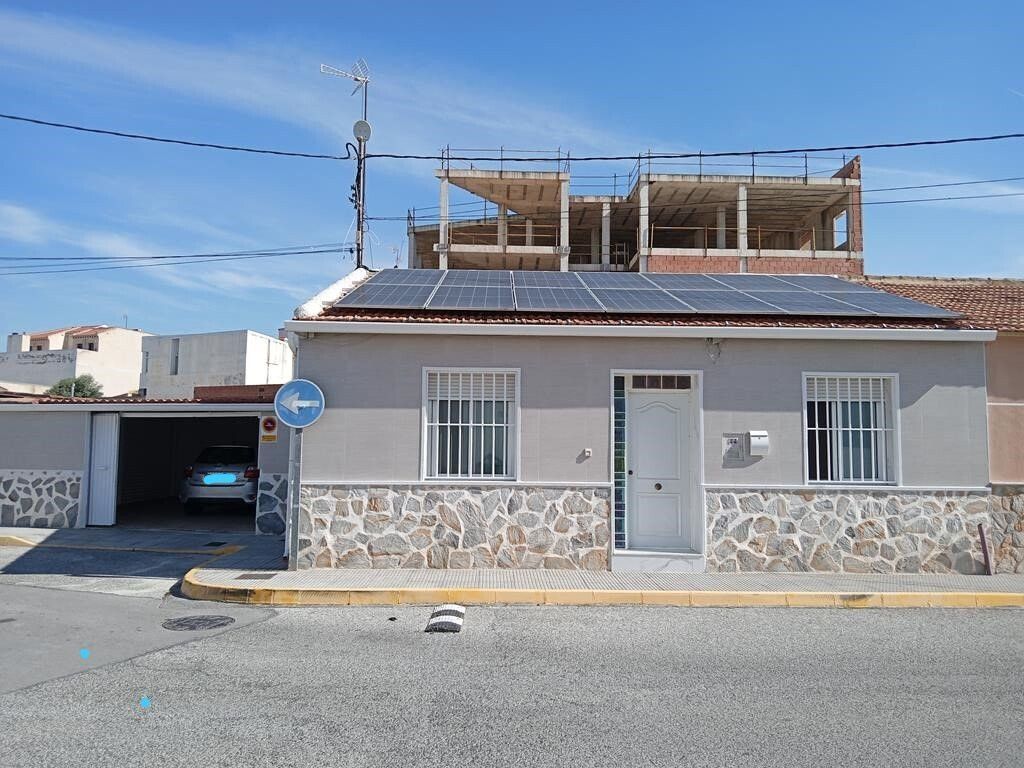 Property photo 1 of 50