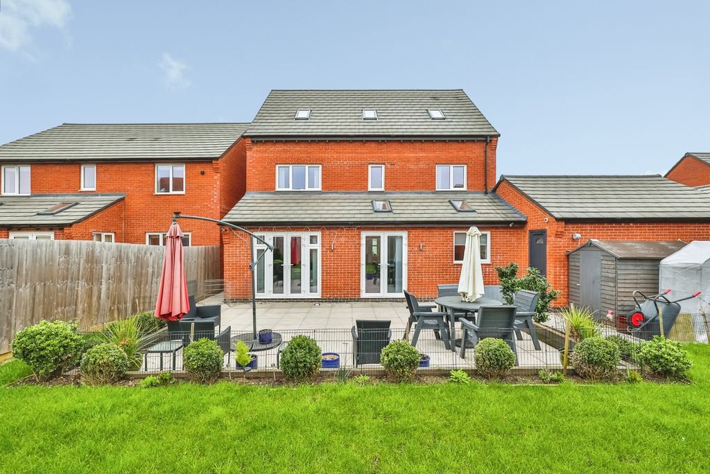 Property photo 2 of 25 Pbox-Img.Jpg