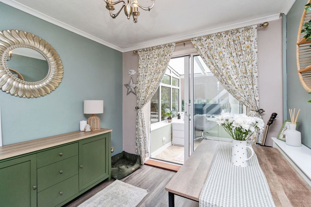 Property photo 3 of 16 Pbox-Img.Jpg