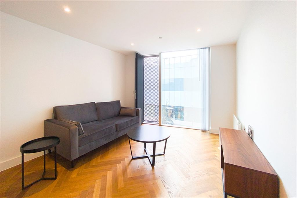 Property photo 2 of 10 (Main)
