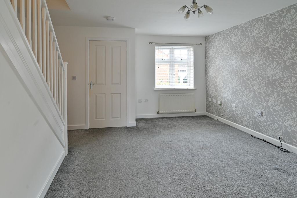 Property photo 3 of 15 Living Room