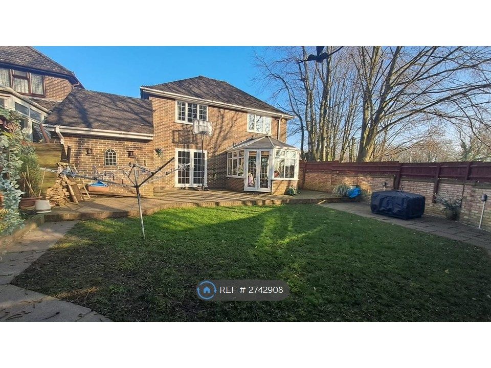 Property photo 2 of 10 Rear View