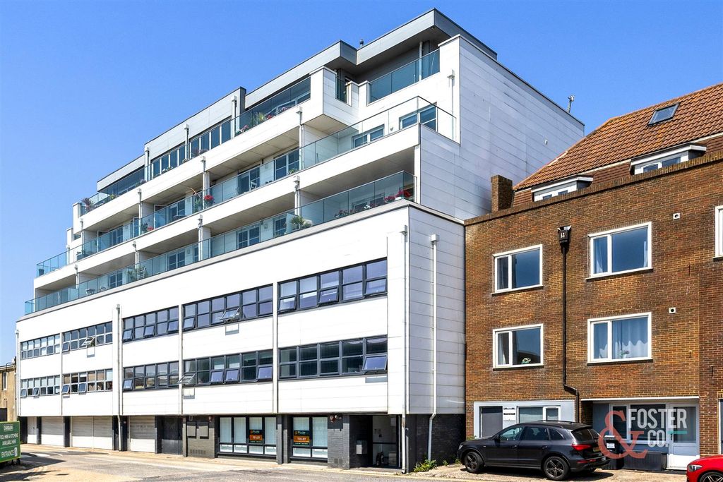 Property photo 3 of 23 Kingsway, 336 Flat 12-019A.Jpg