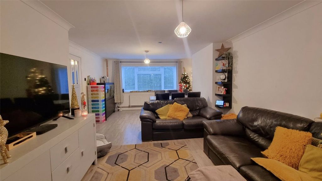 Property photo 2 of 15 Picture No. 09