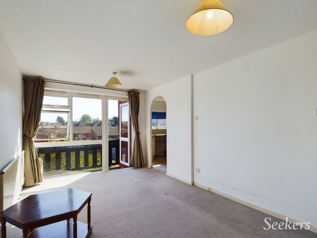 Property photo 2 of 6 Photo 4