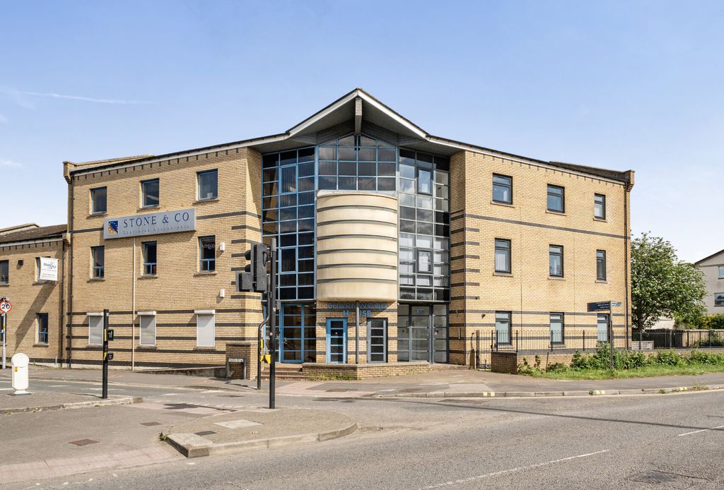 Property photo 1 of 13 1456419-3-69Fa03E...
