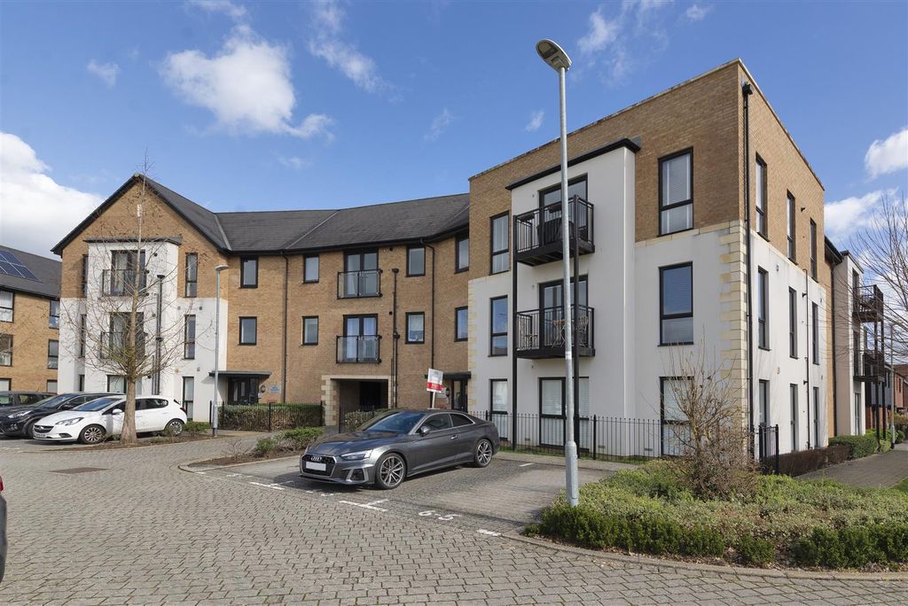 Property photo 1 of 9 01