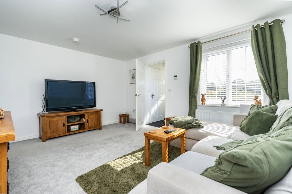 Property photo 2 of 15 2