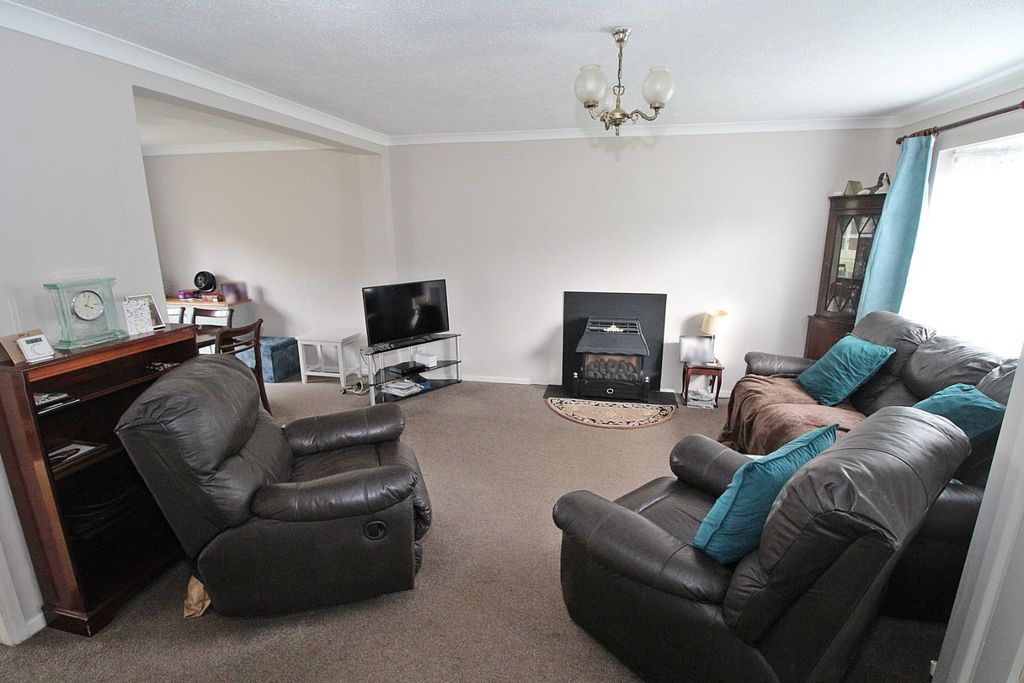 Property photo 3 of 13 5018427