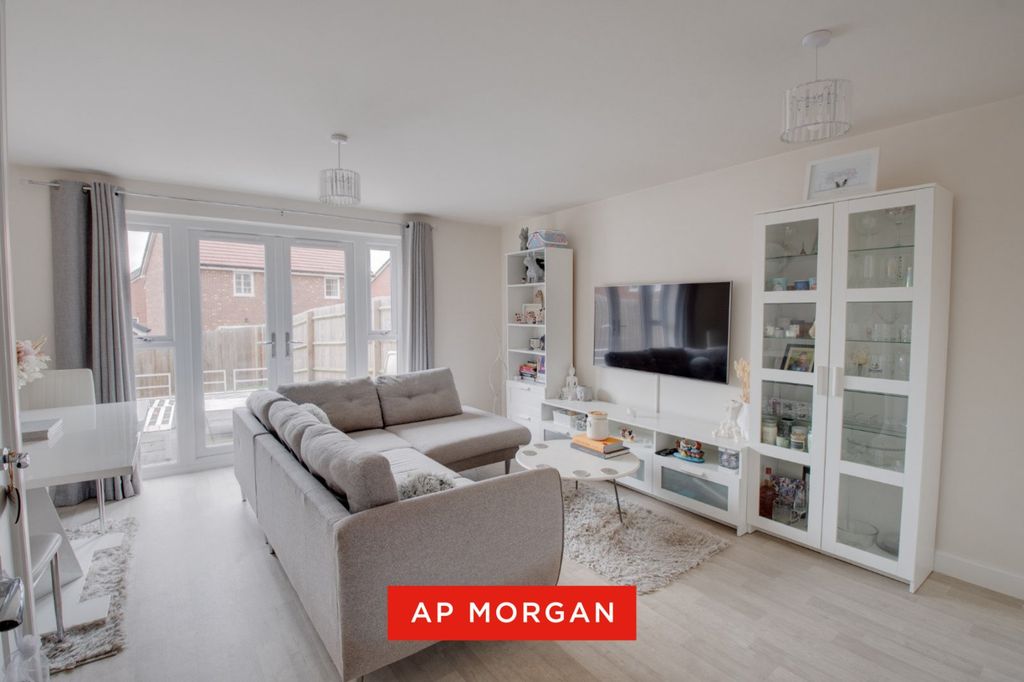 Property photo 2 of 13 Picture No. 25