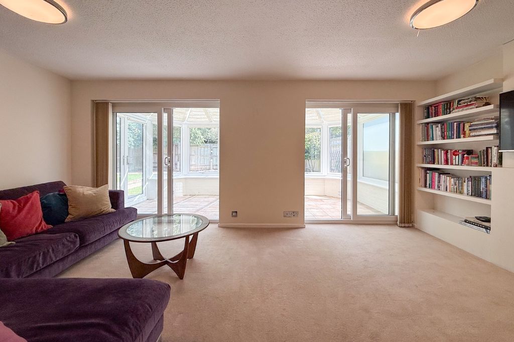 Property photo 2 of 15 5198165
