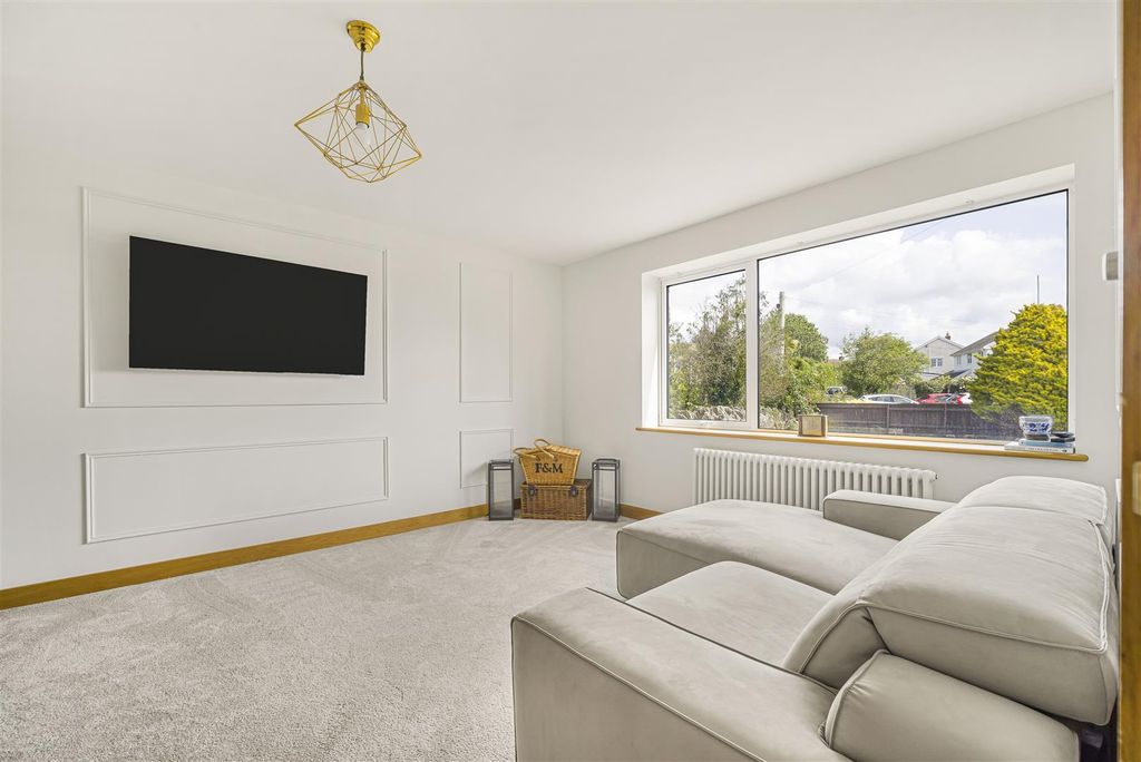 Property photo 3 of 23 28-Img_9545.Jpg