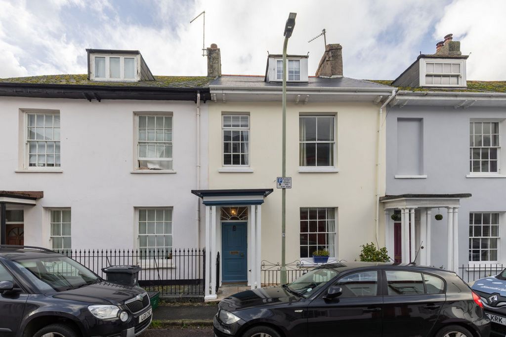 Property photo 1 of 1