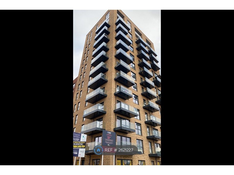 Property photo 3 of 17 Building