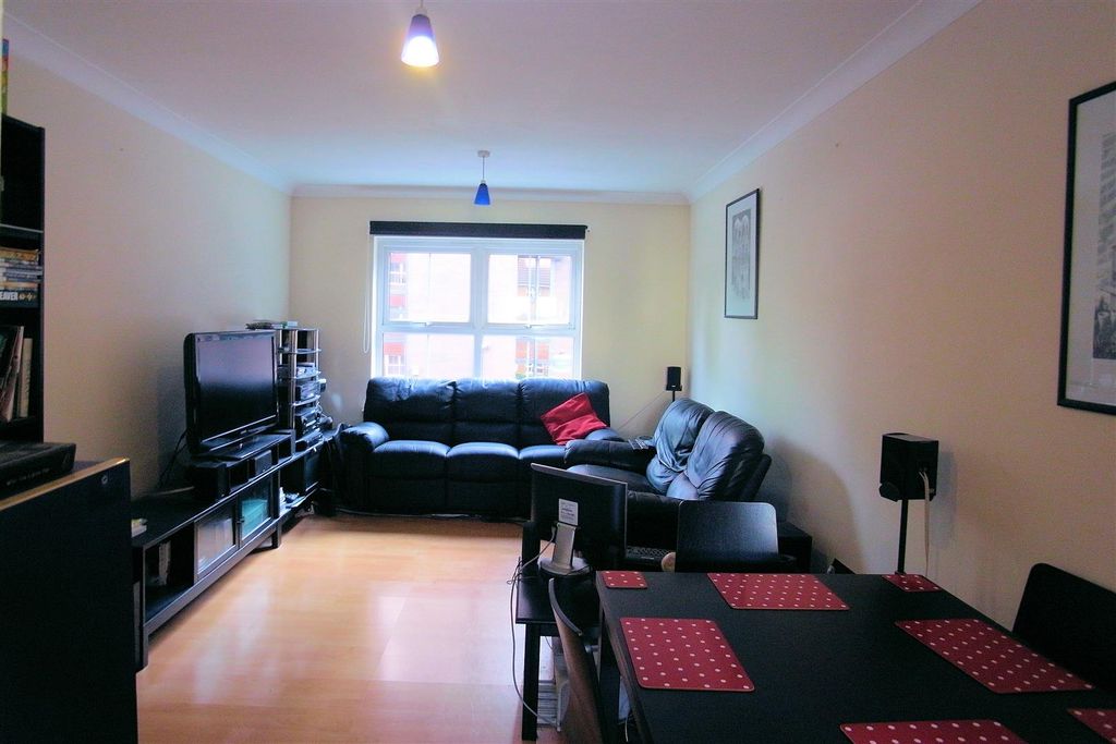 Property photo 2 of 4 Reception Room