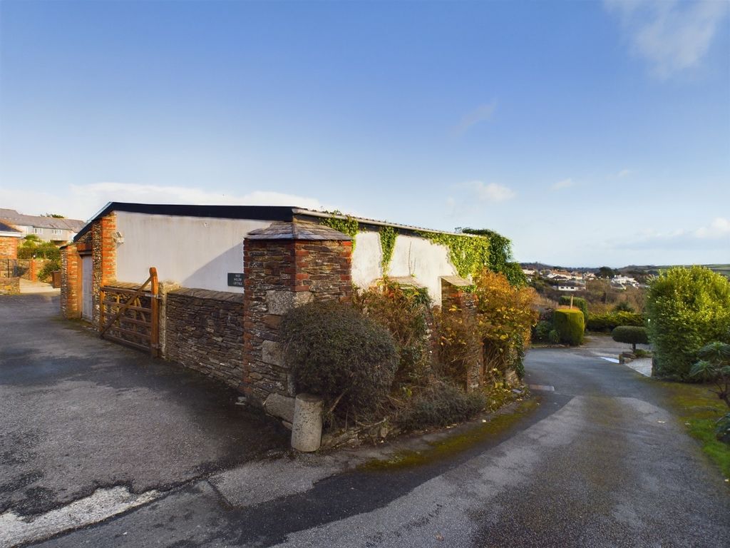 Property photo 2 of 21 3616236
