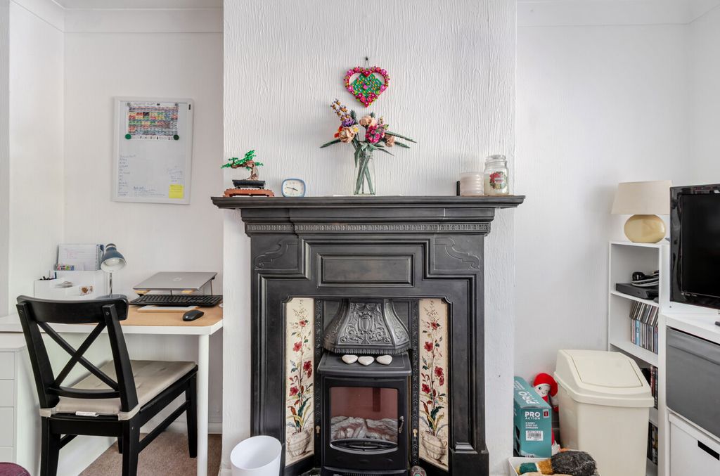 Property photo 3 of 12 1476815-16-6A297F...