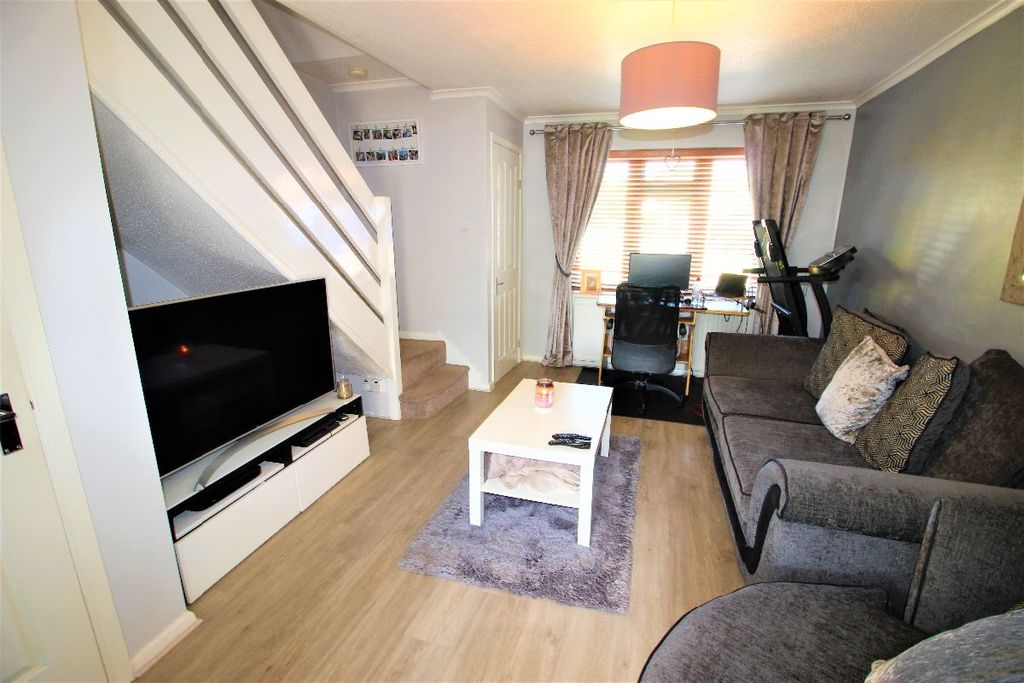Property photo 2 of 11