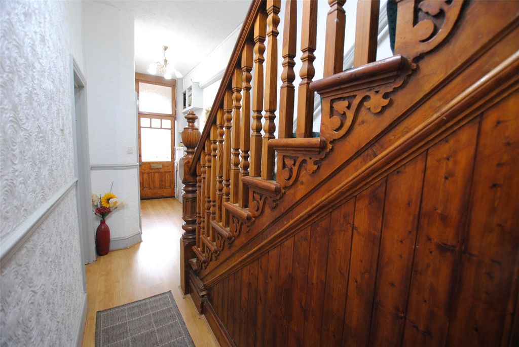 Property photo 2 of 25 Picture No. 18