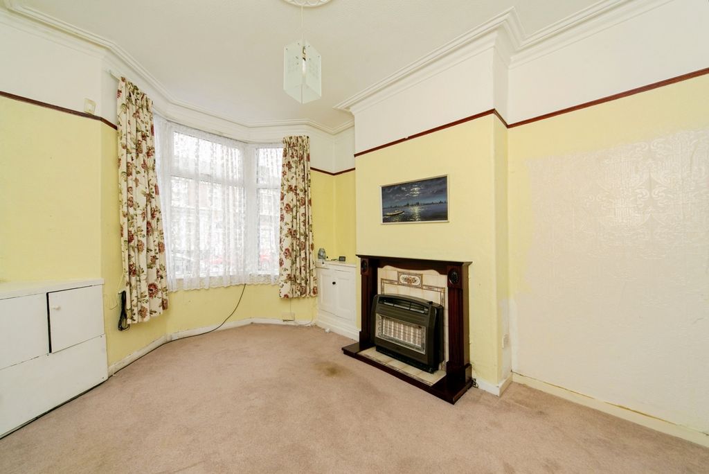 Property photo 3 of 18 Photo