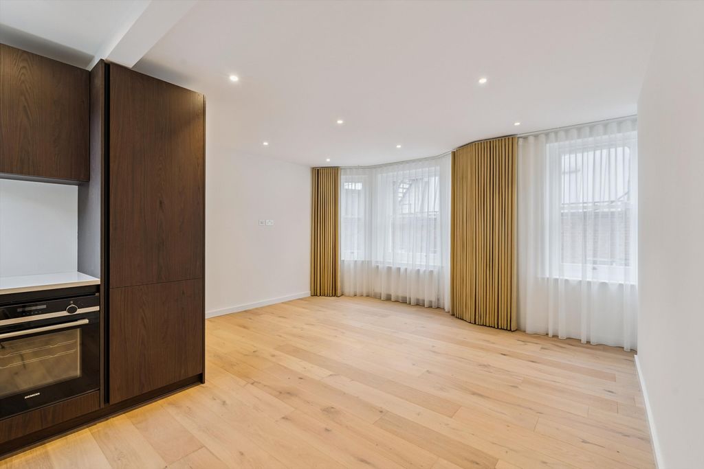 Property photo 2 of 9 Image