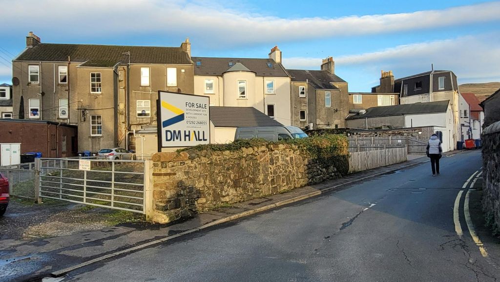 Property photo 3 of 5 Image 4