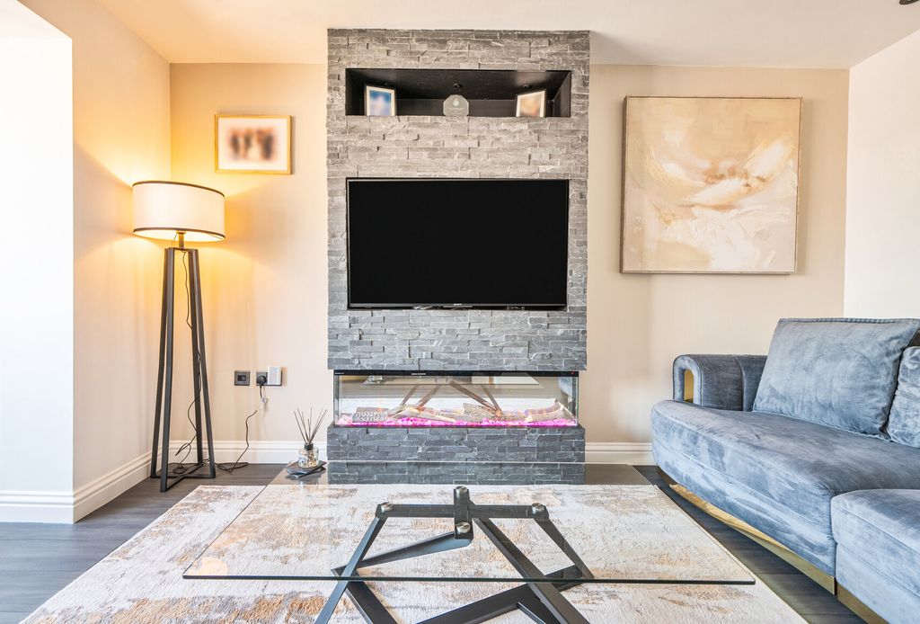 Property photo 2 of 23 1446766-9-69Ef77B...