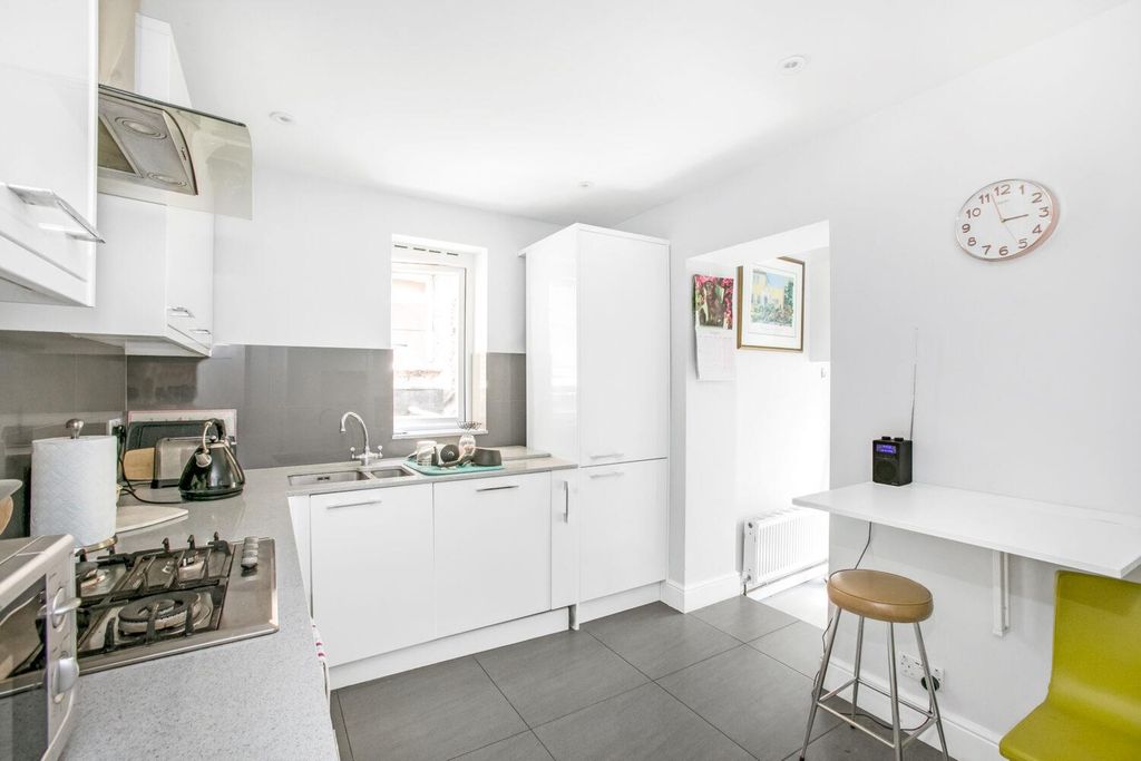 Property photo 3 of 9 3.Jpg