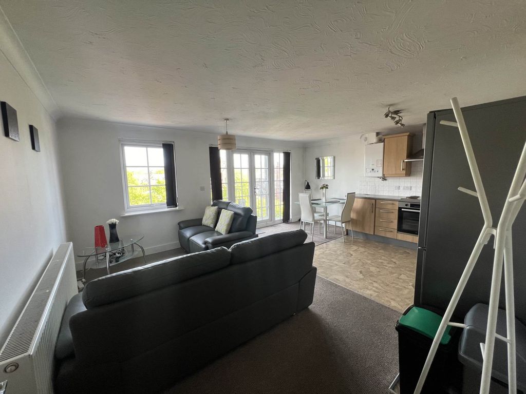 Property photo 2 of 4