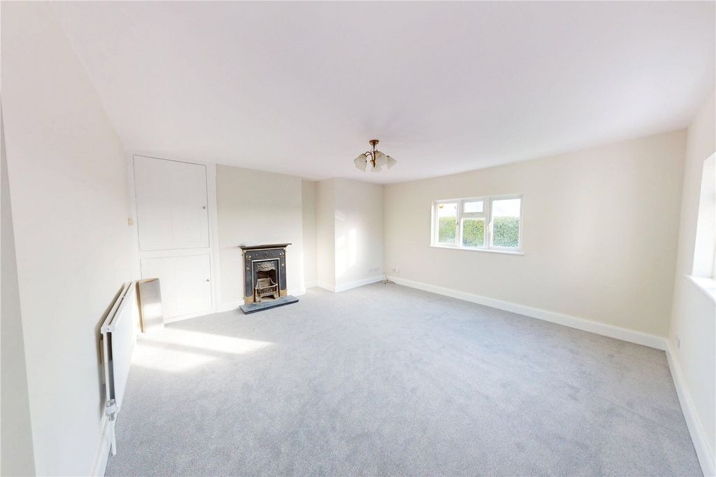 Property photo 2 of 12 Picture No. 02