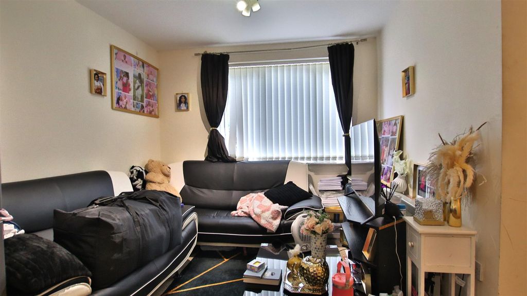 Property photo 2 of 17 Img_3305.Jpg