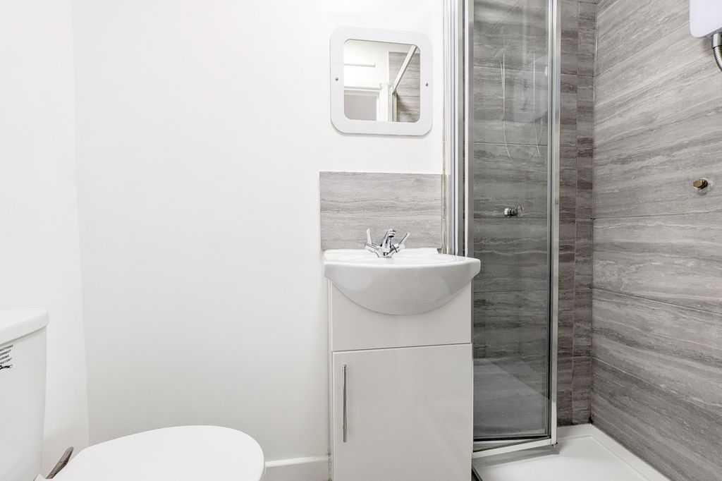 Property photo 3 of 3