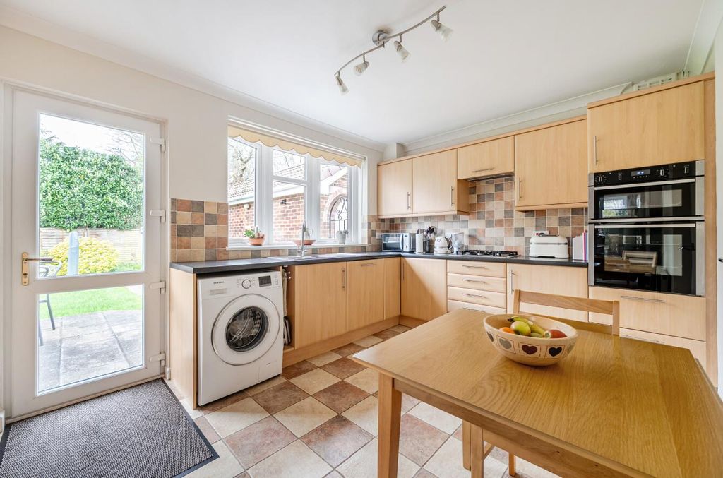 Property photo 3 of 19 1435551-15-69Ccefc07A81d.Jpg