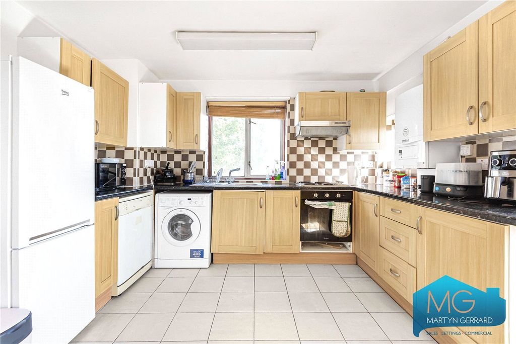 Property photo 1 of 10 Picture No. 18