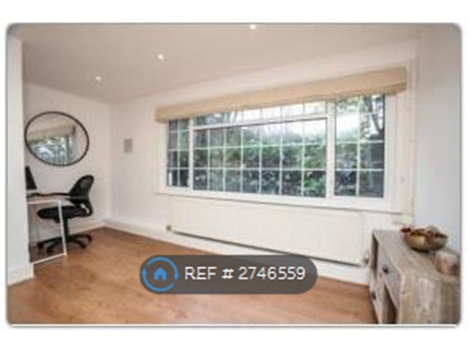 Property photo 3 of 10 Natural Sunlight